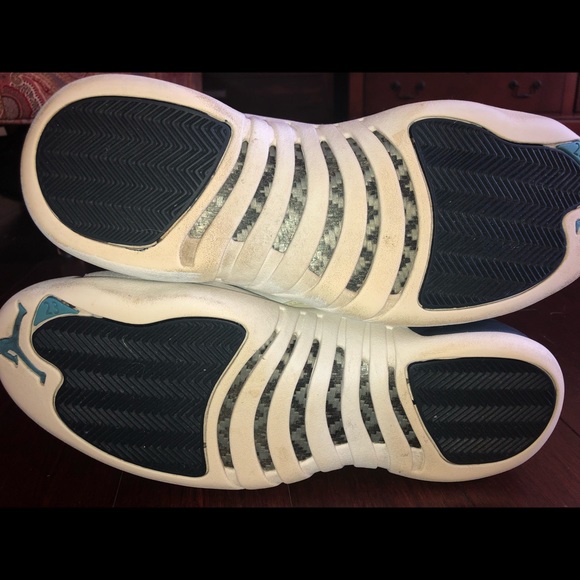 Jordan Retro 12 Obsidians - Picture 5 of 6